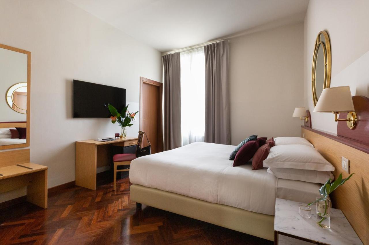 Aramis Deluxe Rooms Florence Exterior photo