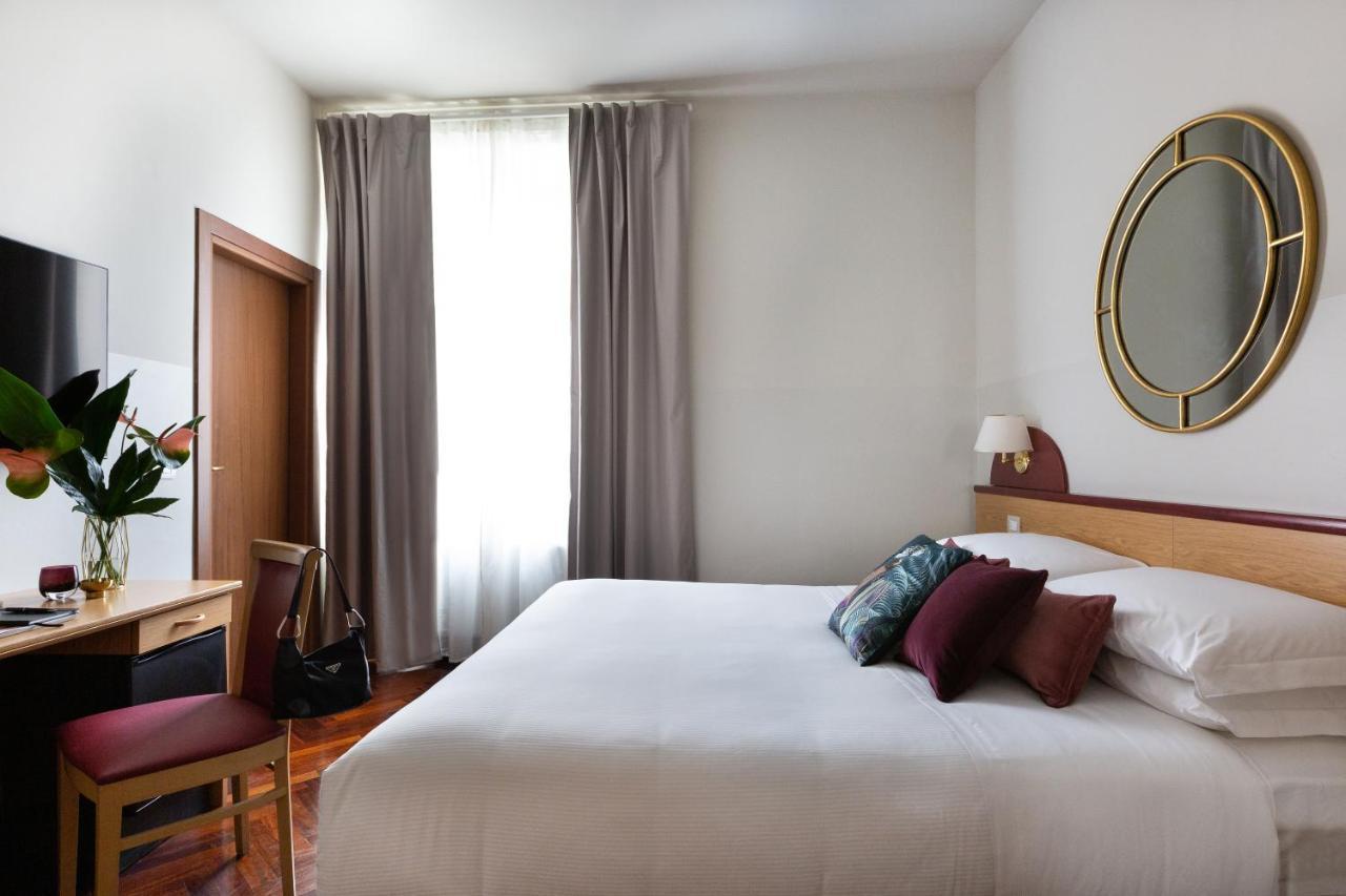 Aramis Deluxe Rooms Florence Exterior photo