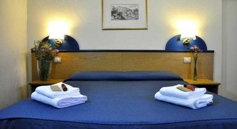 Aramis Deluxe Rooms Florence Exterior photo